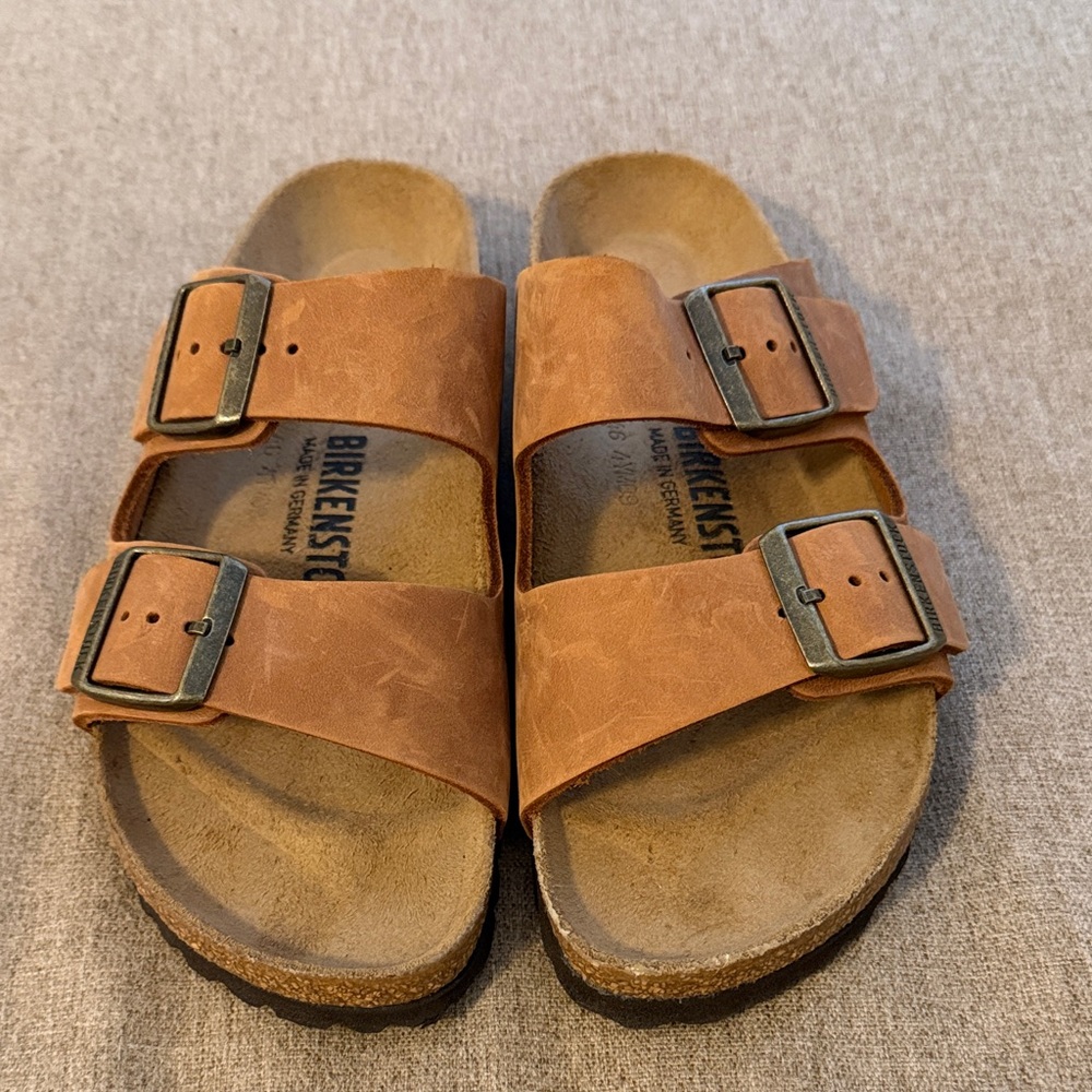 Birkenstock Arizona Sandals in Cognac Oiled Leather Size 37 Medium/Narrow EUC